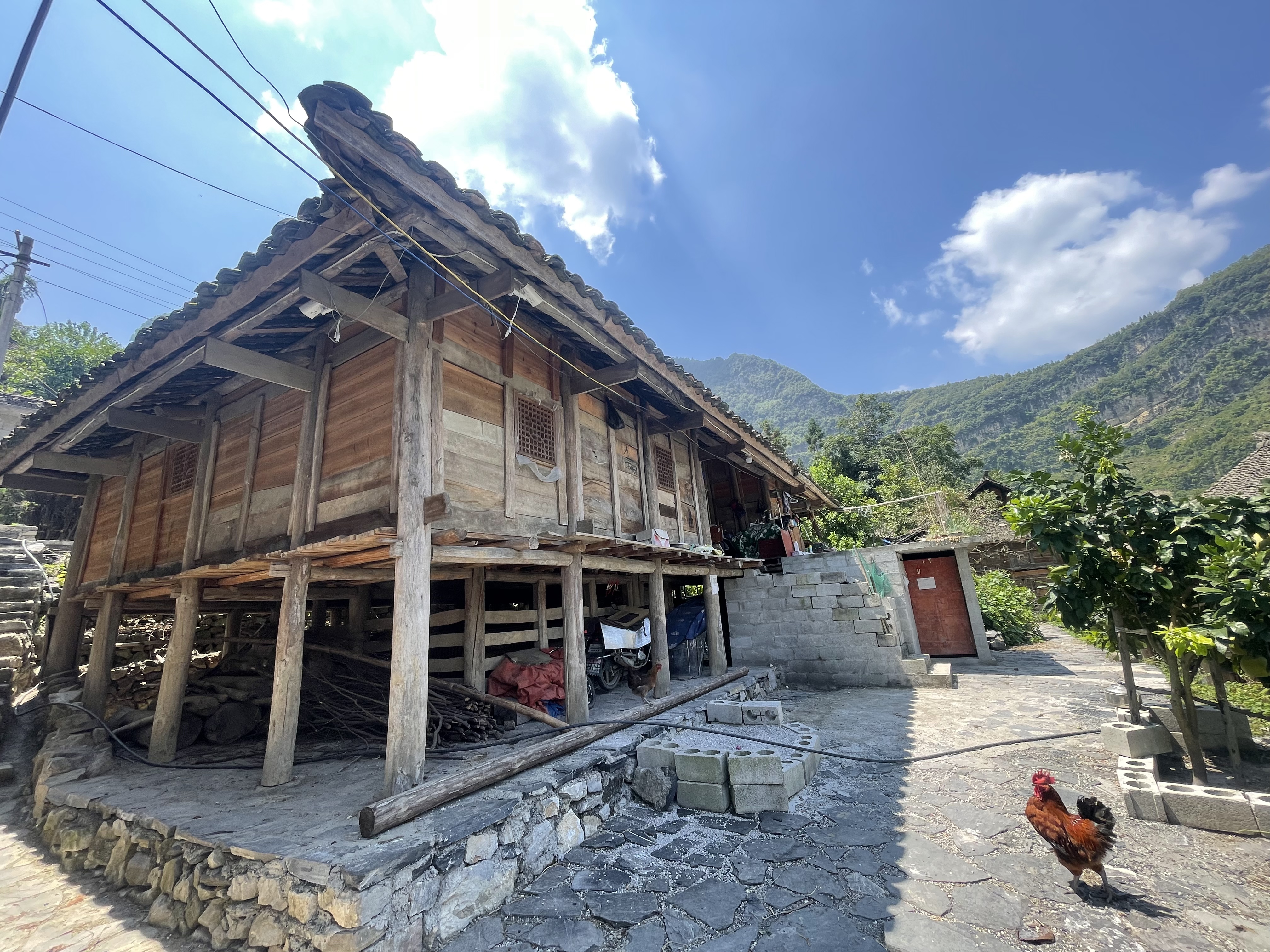 天門村干欄式建筑.jpg