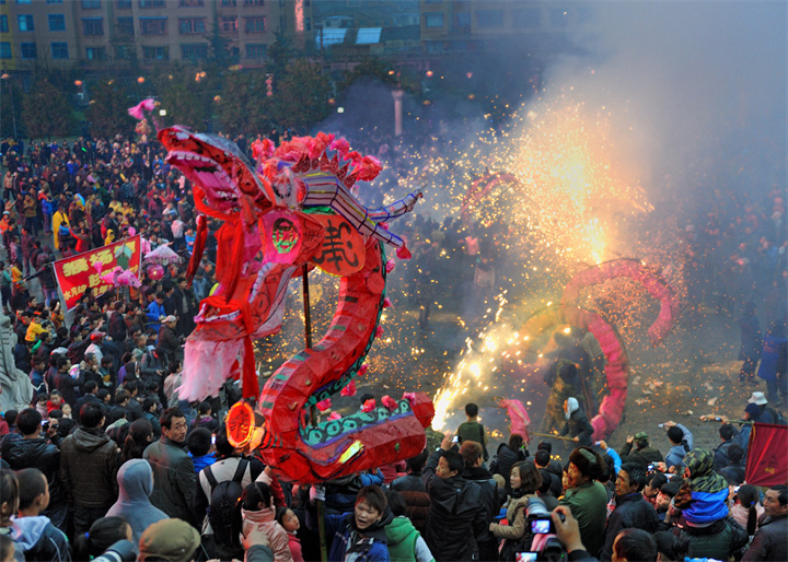 猴場鎮(zhèn)，噓龍慶佳節(jié).jpg