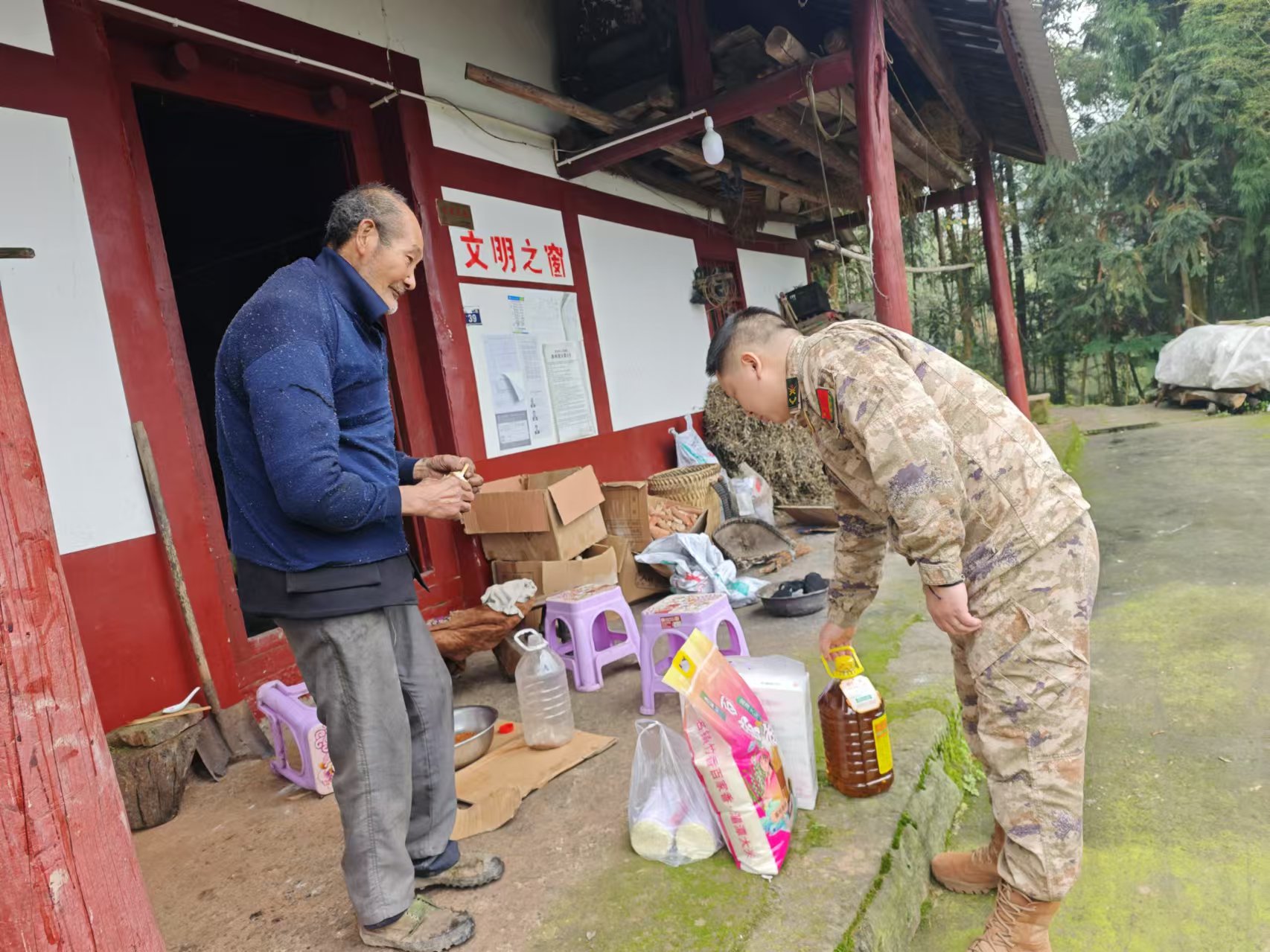 慰問困難退役軍人.jpg